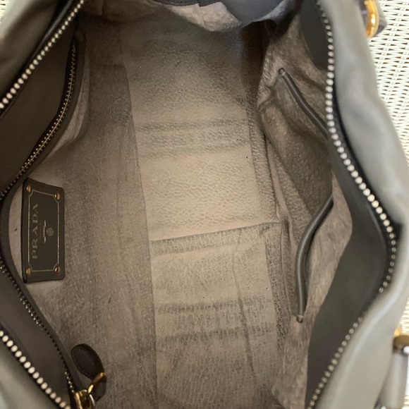 🐨PRADA🐨 - Picture 5 of 8